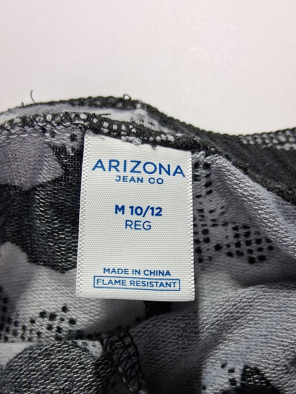 Boys Arizona Jean Co. Pajama Shorts Size Medium (10/12) Black and Gray Camo - Picture 2 of 4